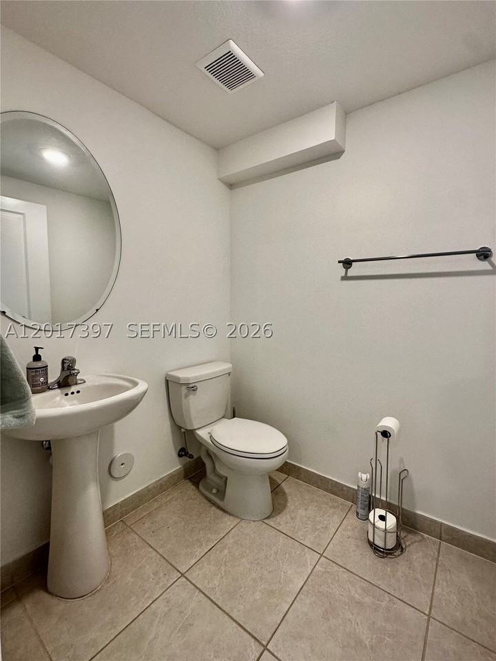 2685 Se 13th Ct - Photo 4 of 23