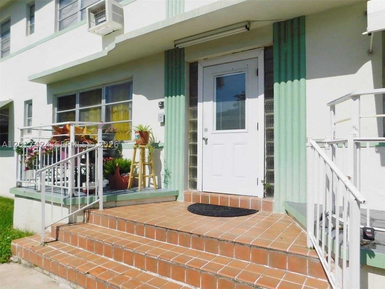 1735 Marseille Dr #2 - Photo 2 of 22