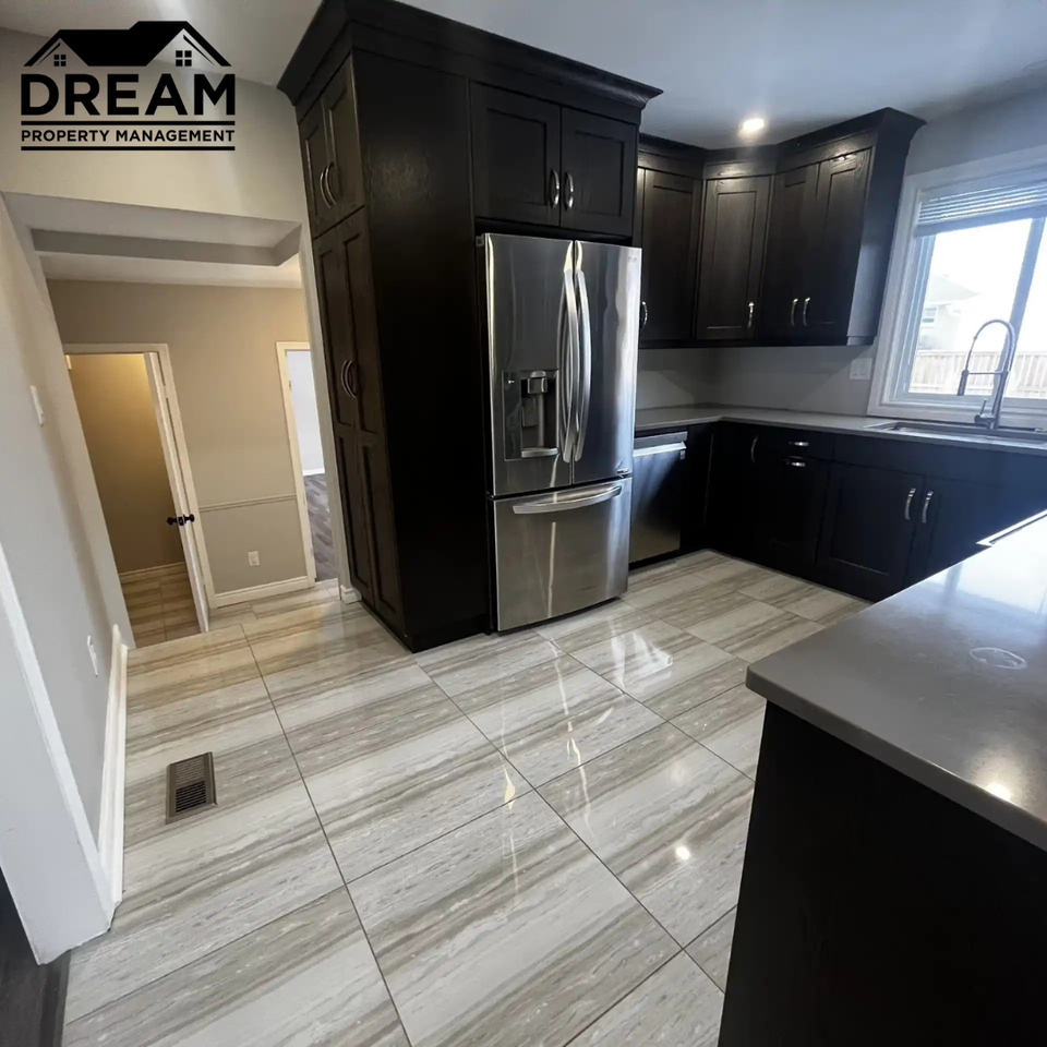 960 Princess Ave #1 - Photo 4 of 15