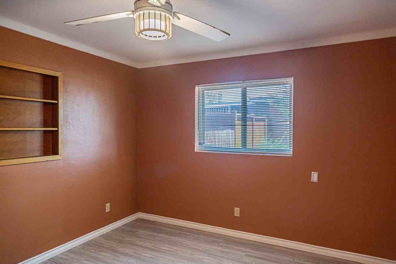 1334 W Schafer Dr #1 - Photo 5 of 11