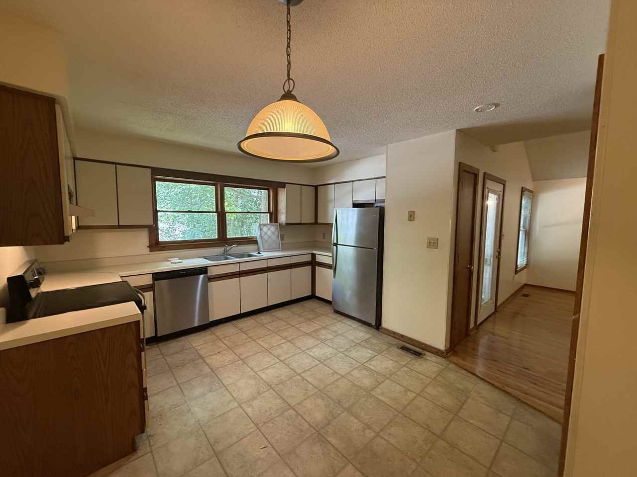 113 S Peak Dr #1 - Photo 7 of 10