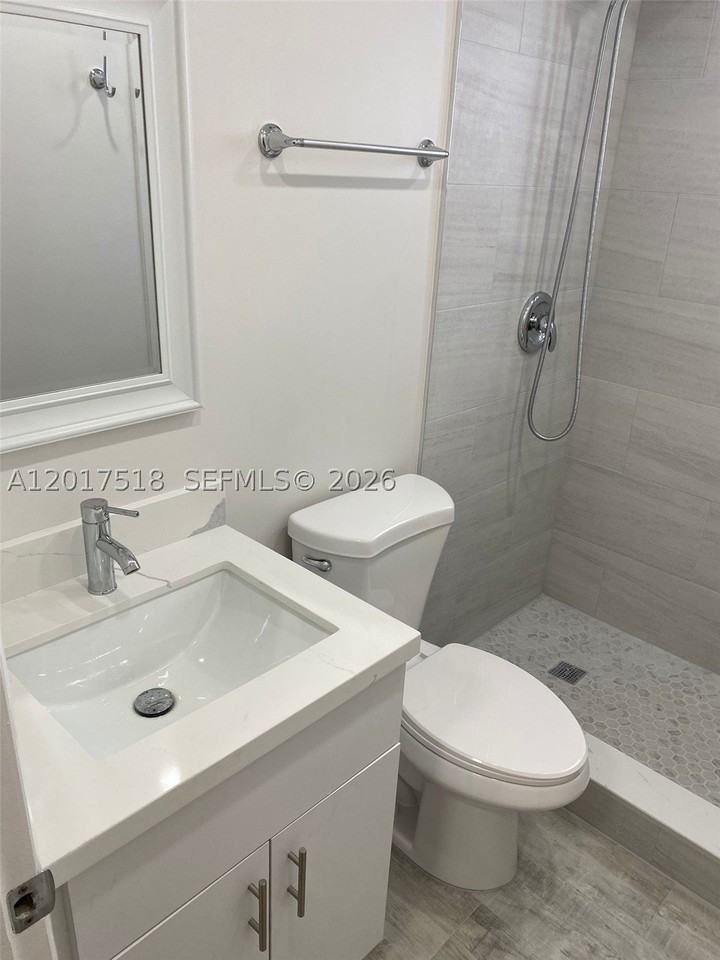 4650 W Flagler St #3 - Photo 5 of 8