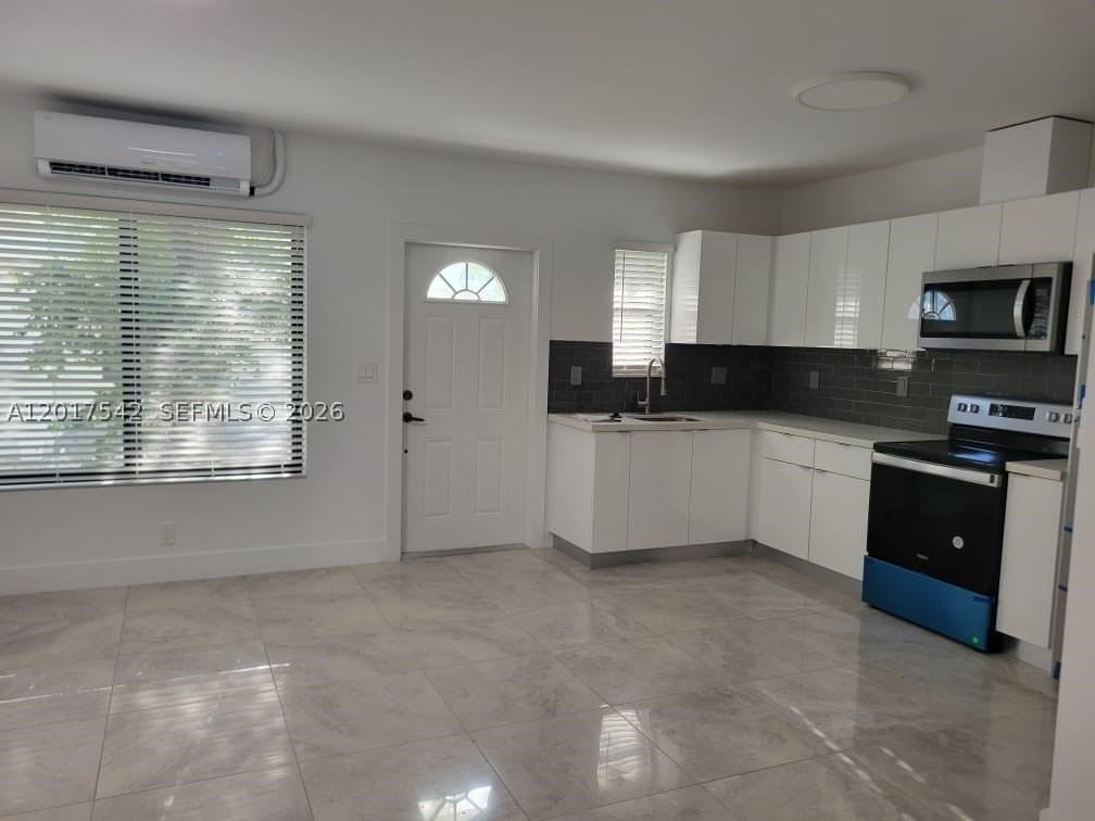 1725 Calais Dr #6 - Photo 4 of 17
