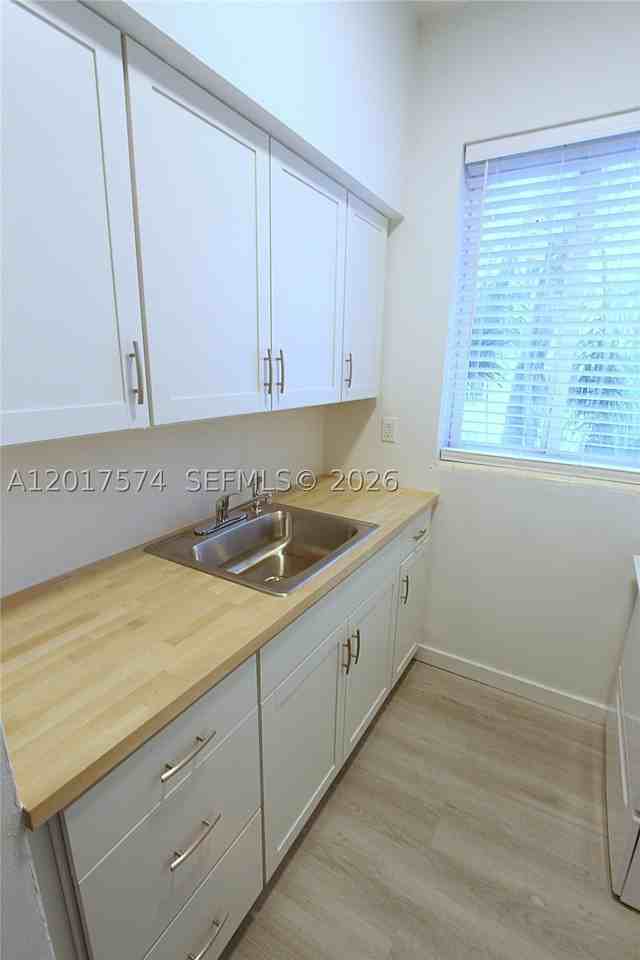 1115 Euclid Ave #17 - Photo 6 of 13
