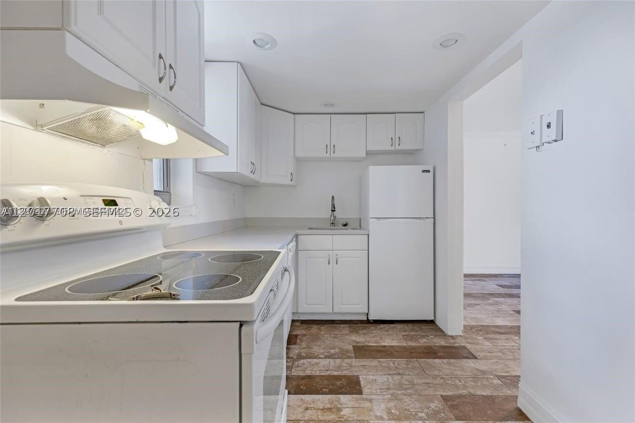 1674 Bay Rd #302 - Photo 7 of 14