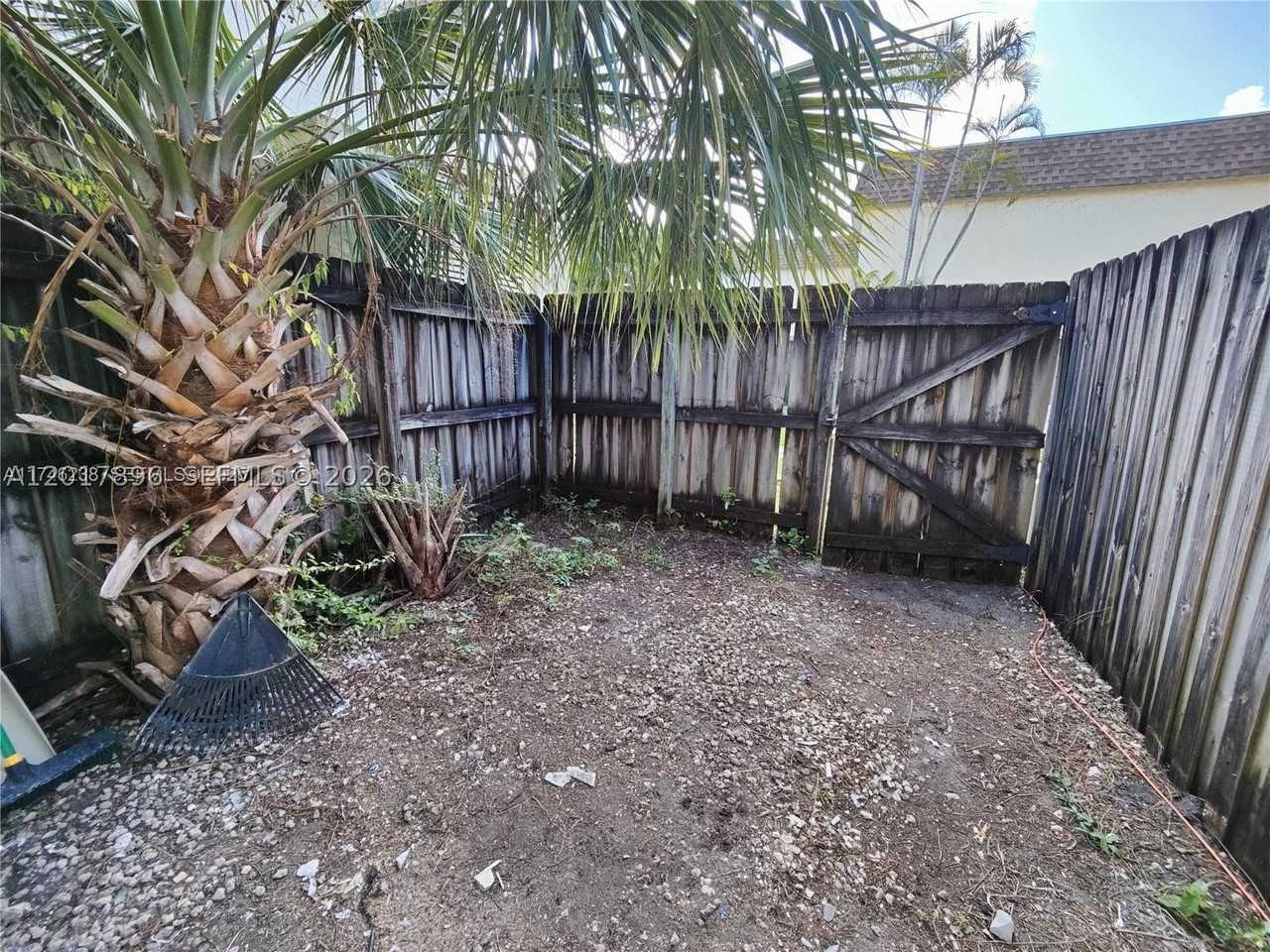 4719 Nw 9th Dr #4719 - Photo 4 of 14