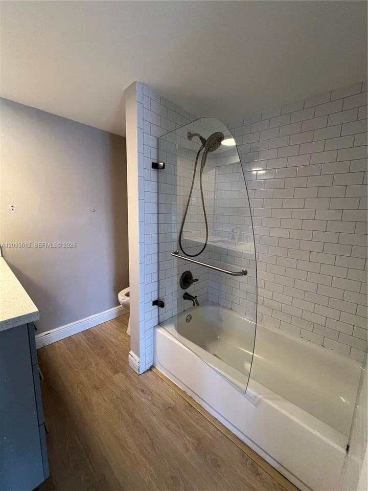 703 Gardens Dr - Photo 3 of 6