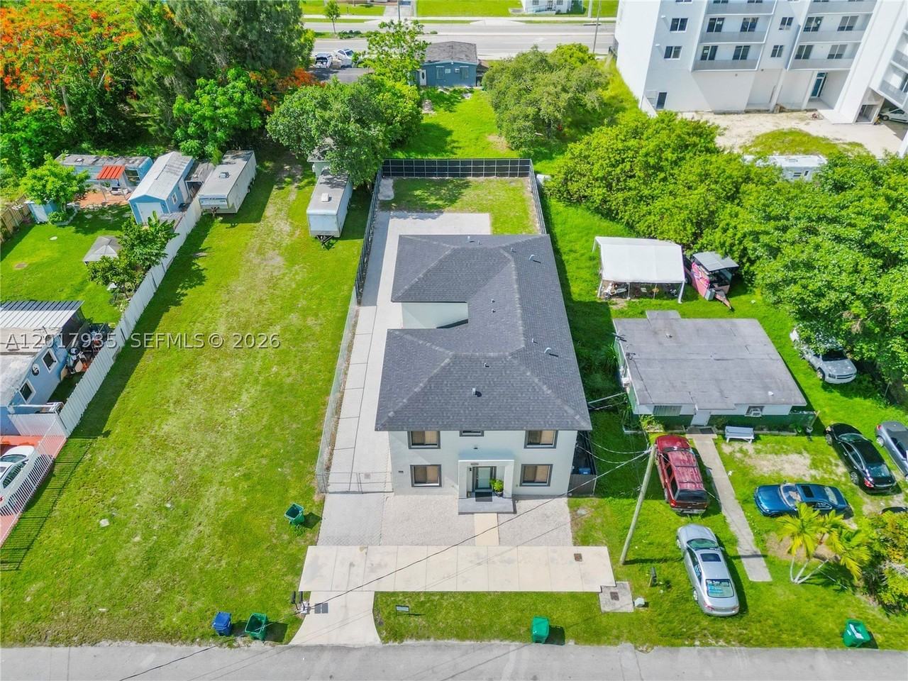 11970 Sw 215th St #B - Photo 5 of 39