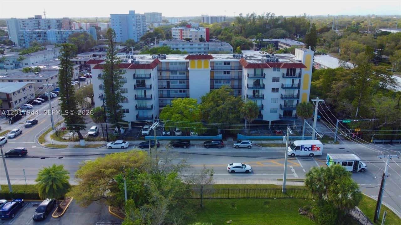 12590 Ne 16th Ave #208