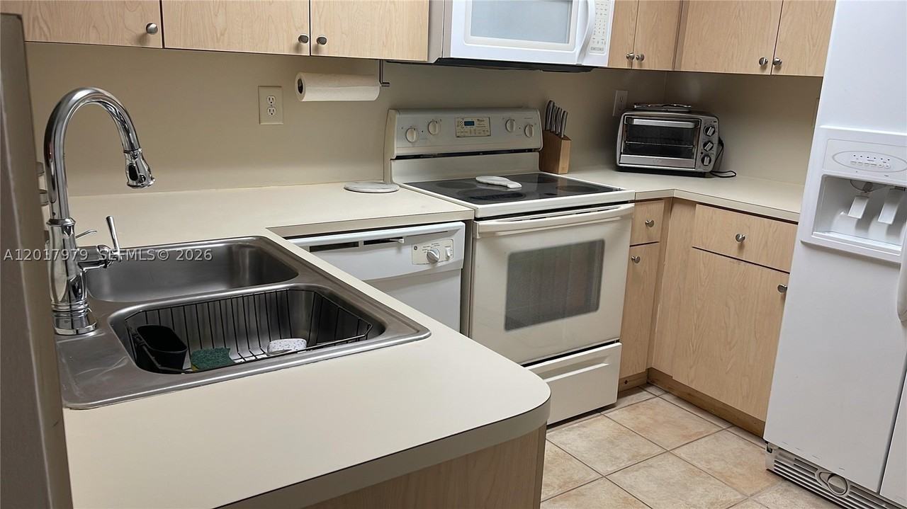 772 Sw 106th Ave #1910 - Photo 7 of 18