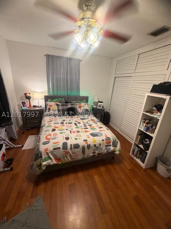 621 Sw 71st Ter - Photo 6 of 10