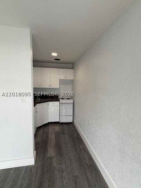 2880 Sw 1st St #4 - Photo 4 of 7