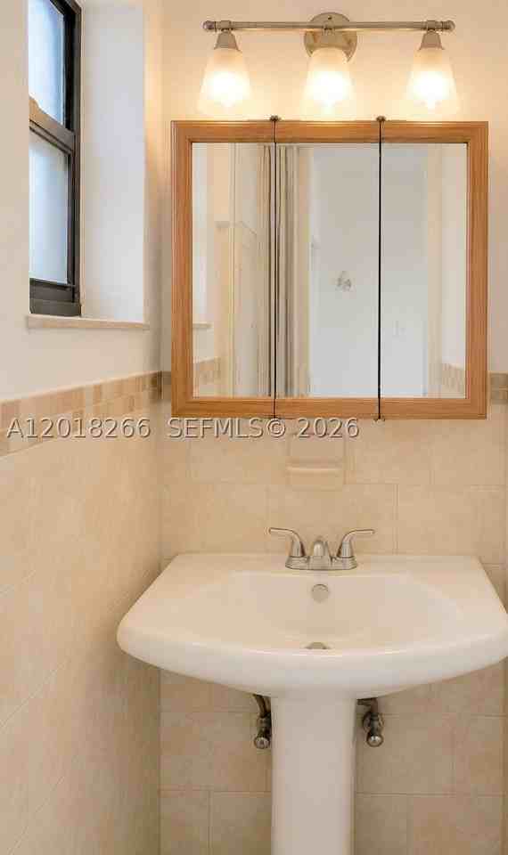 7537 Buccaneer Ave #B - Photo 6 of 7