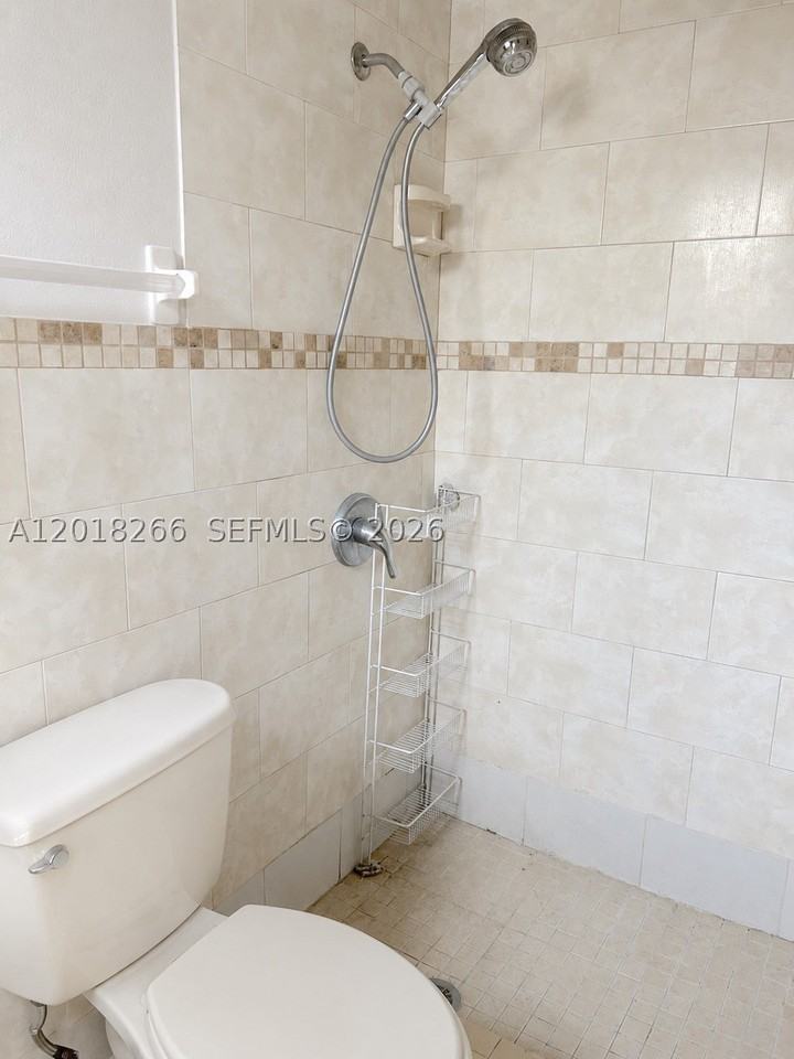 7537 Buccaneer Ave #B - Photo 7 of 7