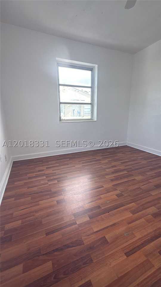 133 Nw 43rd Pl #B - Photo 2 of 25
