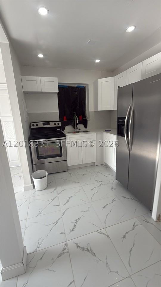 133 Nw 43rd Pl #B - Photo 6 of 25