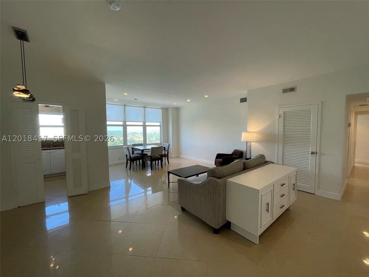 4747 Collins Ave #1102 - Photo 4 of 10