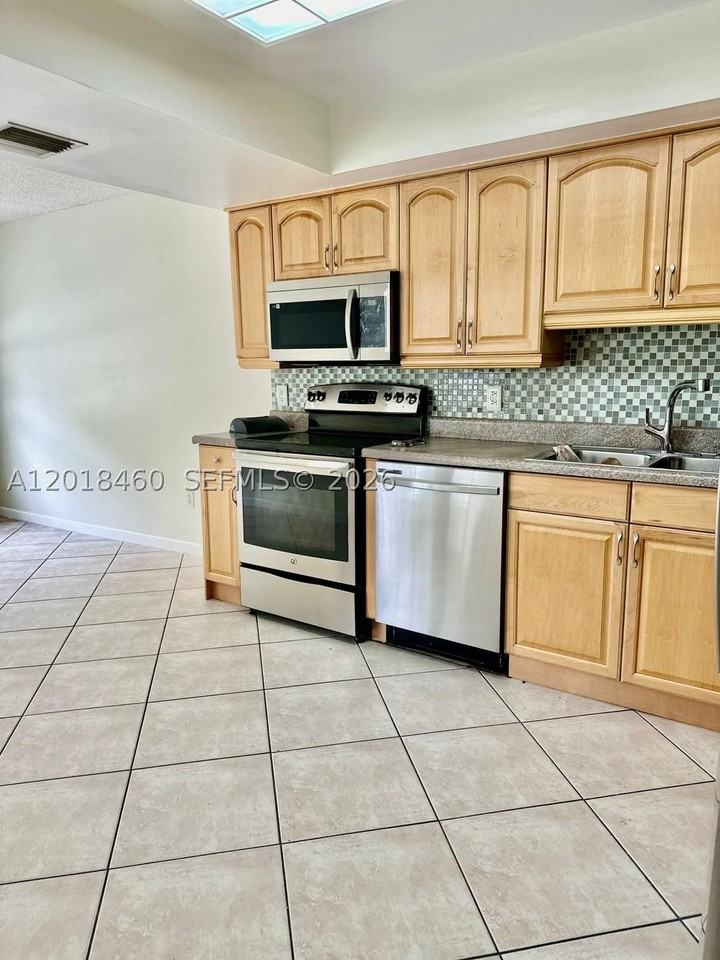 14530 Sw 142nd Court Cir - Photo 6 of 26