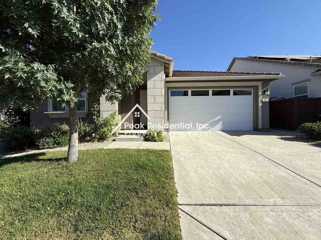 4616 S Hills Dr - Photo 3 of 30