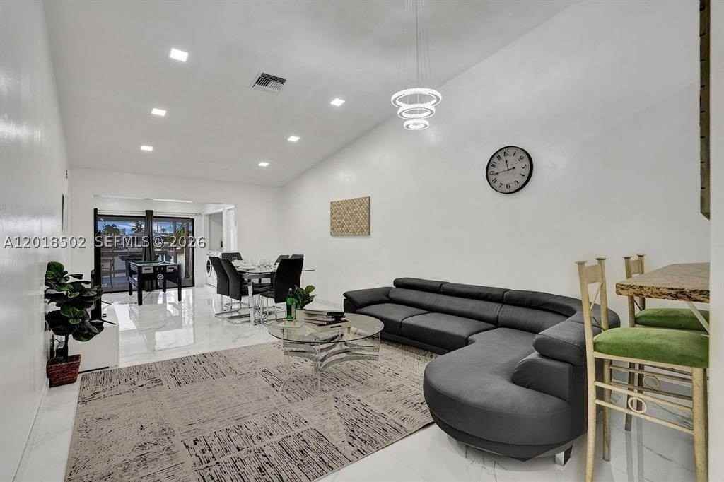 5434 Sw 25th Ave - Photo 3 of 16