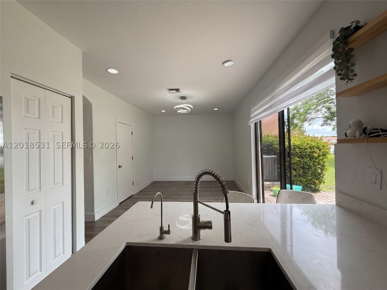 1575 Se 20th Rd - Photo 5 of 19