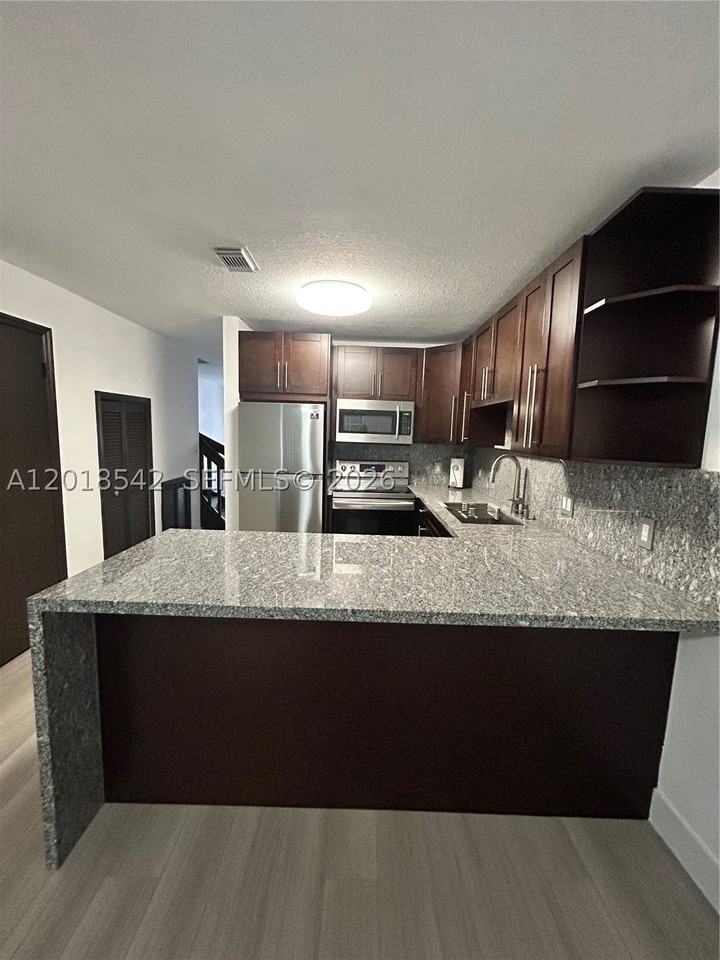 13884 Sw 64th St - Photo 6 of 20