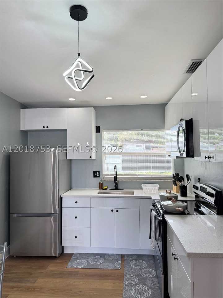 414 N 60th Way #2 - Photo 3 of 25