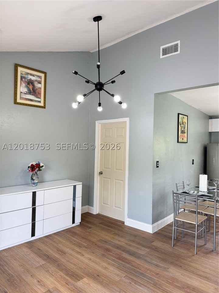 414 N 60th Way #2 - Photo 4 of 25