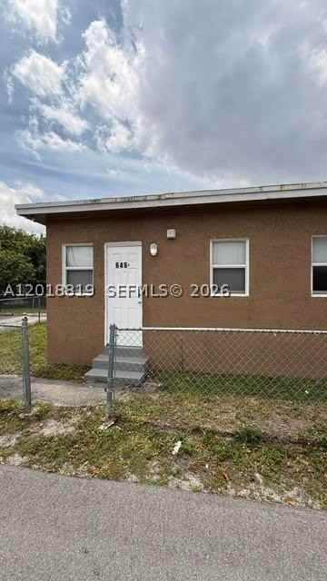 646 Nw 14th Ter #EAST - Photo 3 of 21