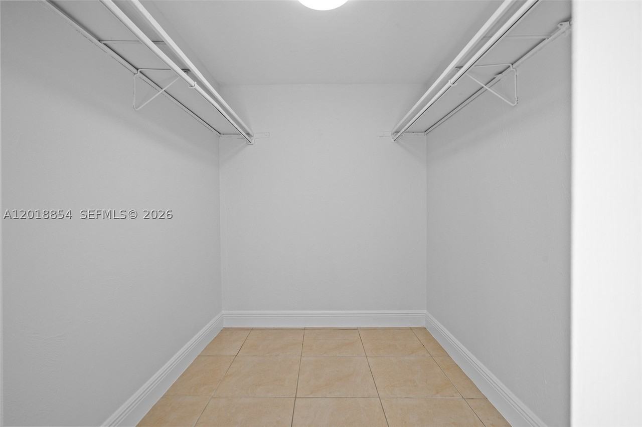 9483 Sw 76th St #N1 - Photo 5 of 12