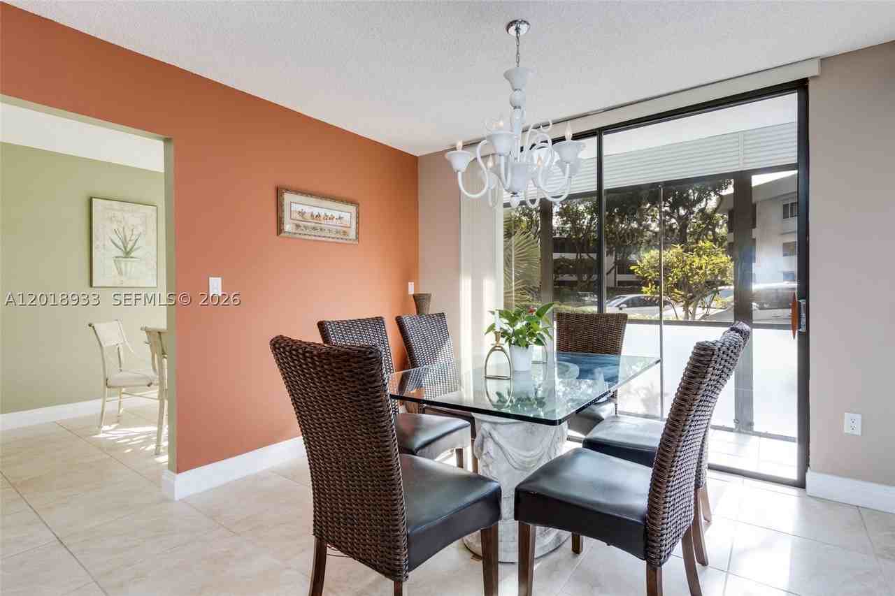 1410 Sheridan St #9I - Photo 4 of 21