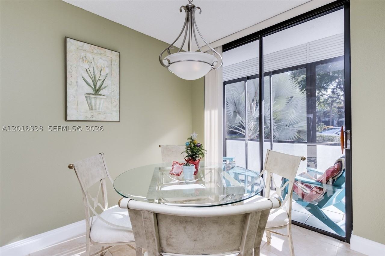 1410 Sheridan St #9I - Photo 7 of 21