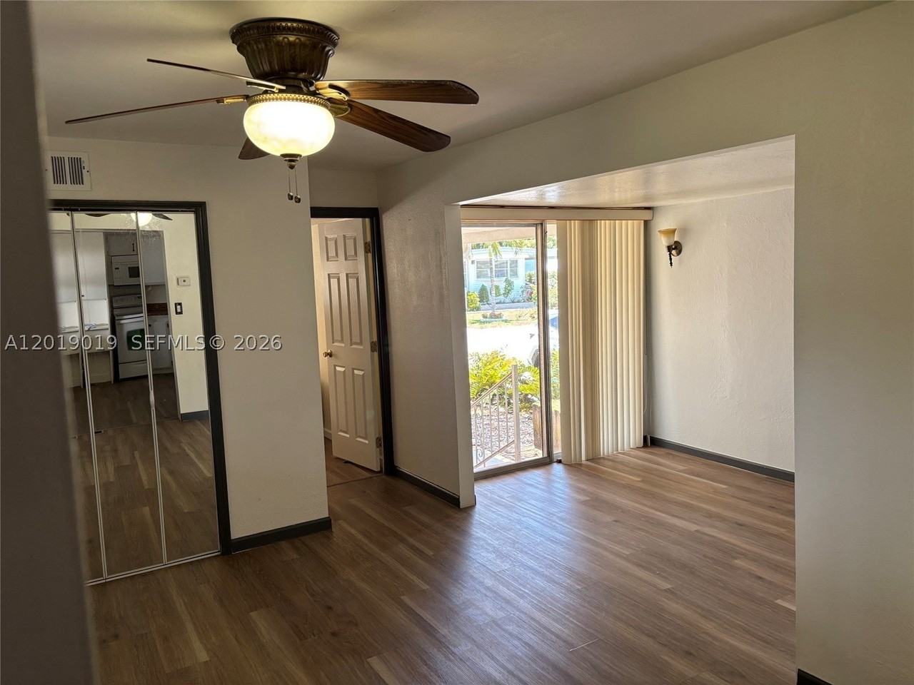 2939 W Marina Dr - Photo 3 of 18