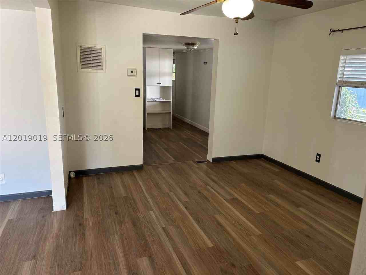 2939 W Marina Dr - Photo 5 of 18