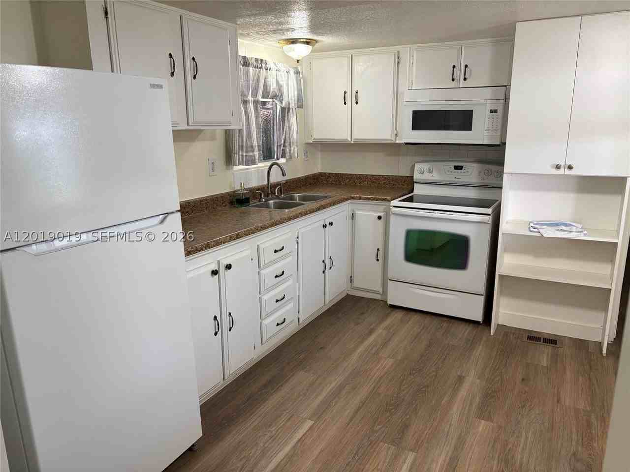 2939 W Marina Dr - Photo 6 of 18