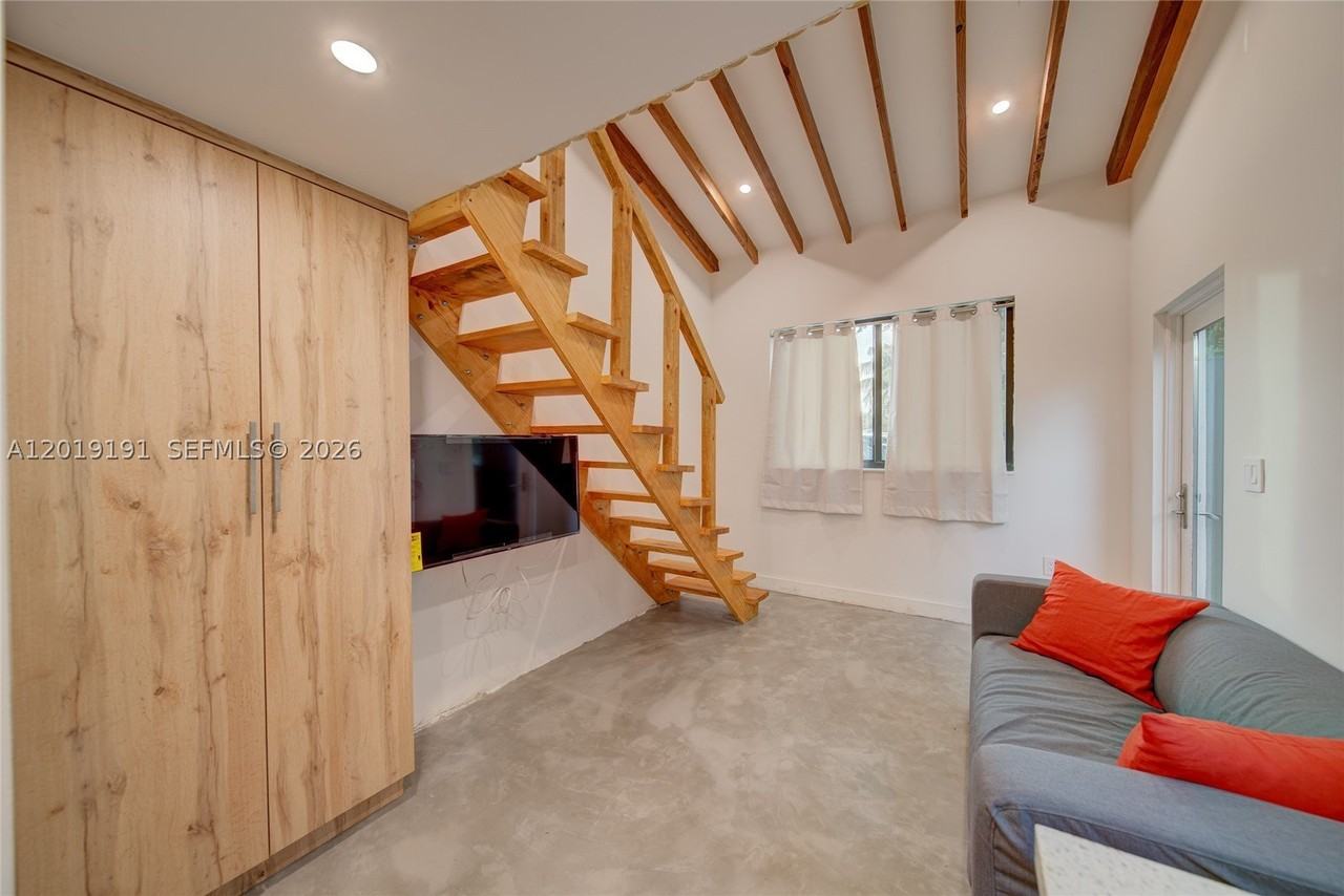 6631 Tamiami Canal Rd - Photo 4 of 19