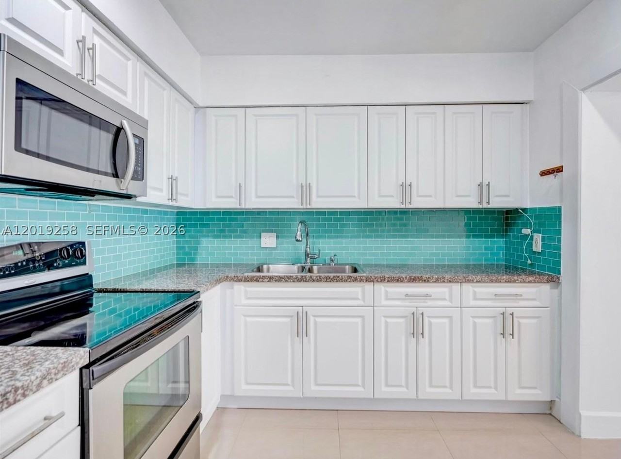 9494 Sw 39th St - Photo 5 of 15