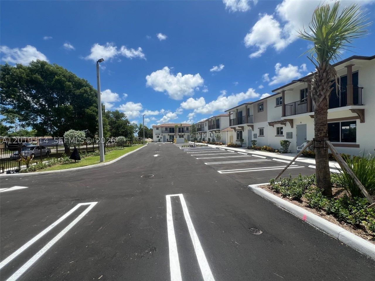 199 N Redland Rd #B5 - Photo 4 of 15