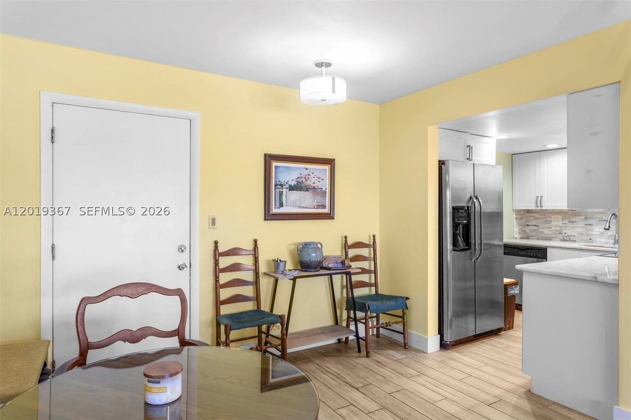 2970 Ne 16th Ave #208 - Photo 3 of 20
