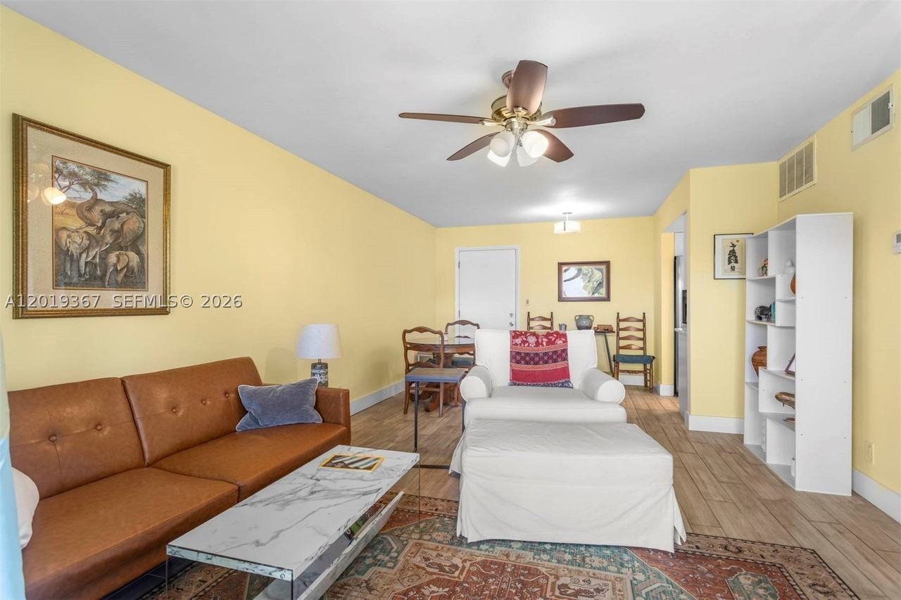 2970 Ne 16th Ave #208 - Photo 6 of 20
