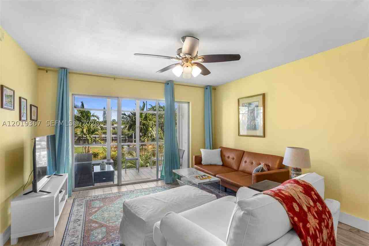 2970 Ne 16th Ave #208 - Photo 7 of 20