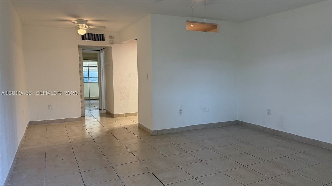 20230 Ne 2nd Ave #U5 - Photo 4 of 13