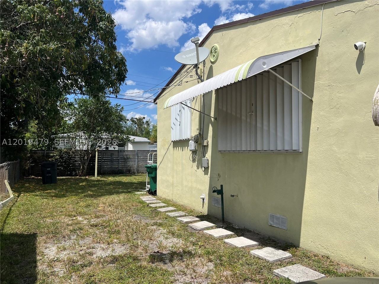 1851 Nw 51st Ter - Photo 4 of 20