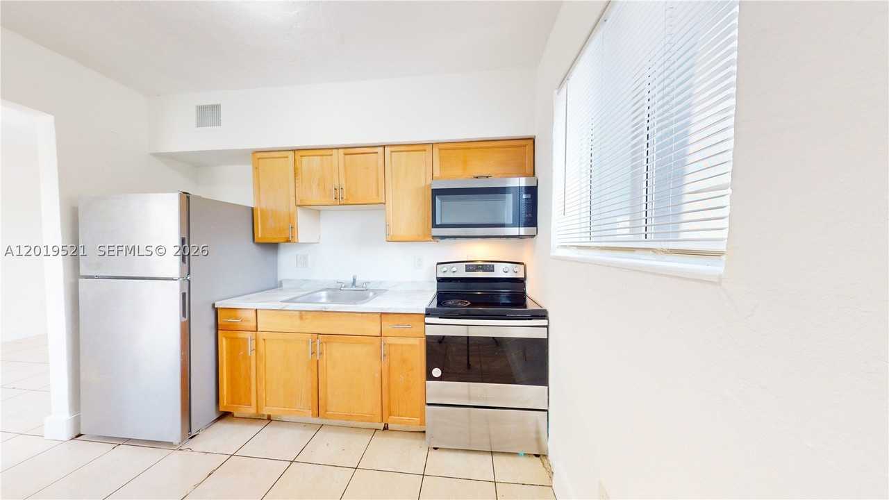 1190 Nw 65th St #2 - Photo 6 of 16