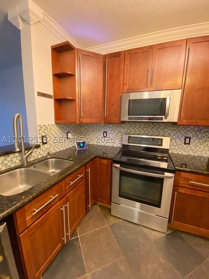 2041 Pompeii Ct #2014 - Photo 5 of 44