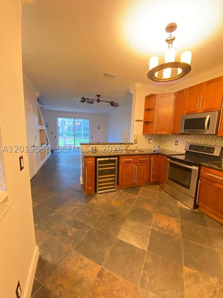 2041 Pompeii Ct #2014 - Photo 6 of 44