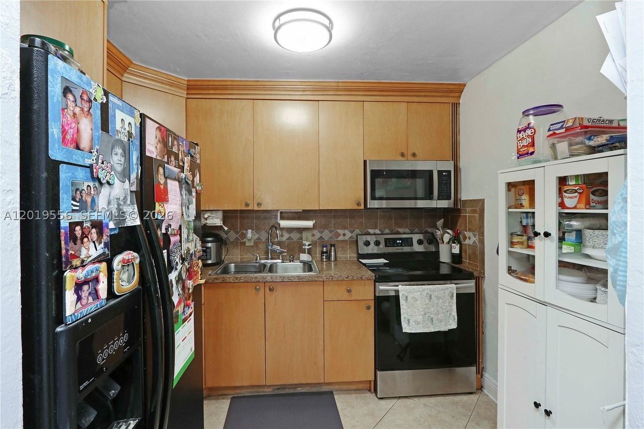 1275 W 35th St #45B - Photo 2 of 11