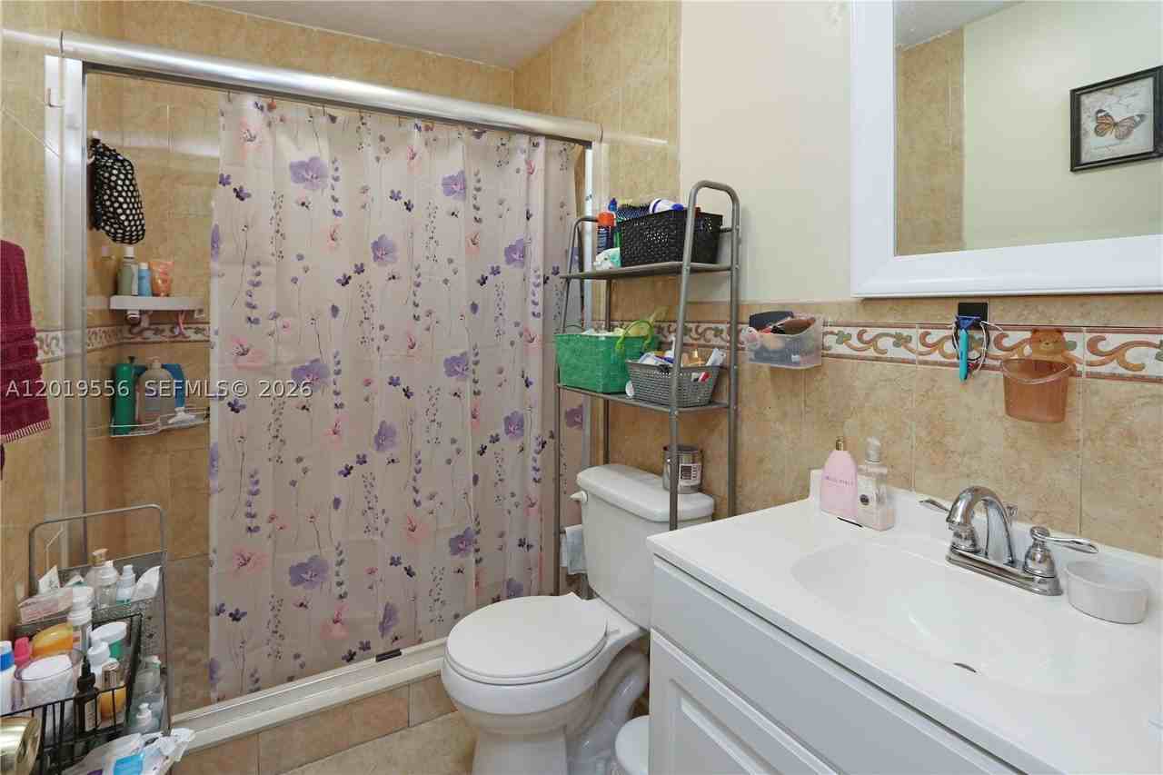 1275 W 35th St #45B - Photo 6 of 11