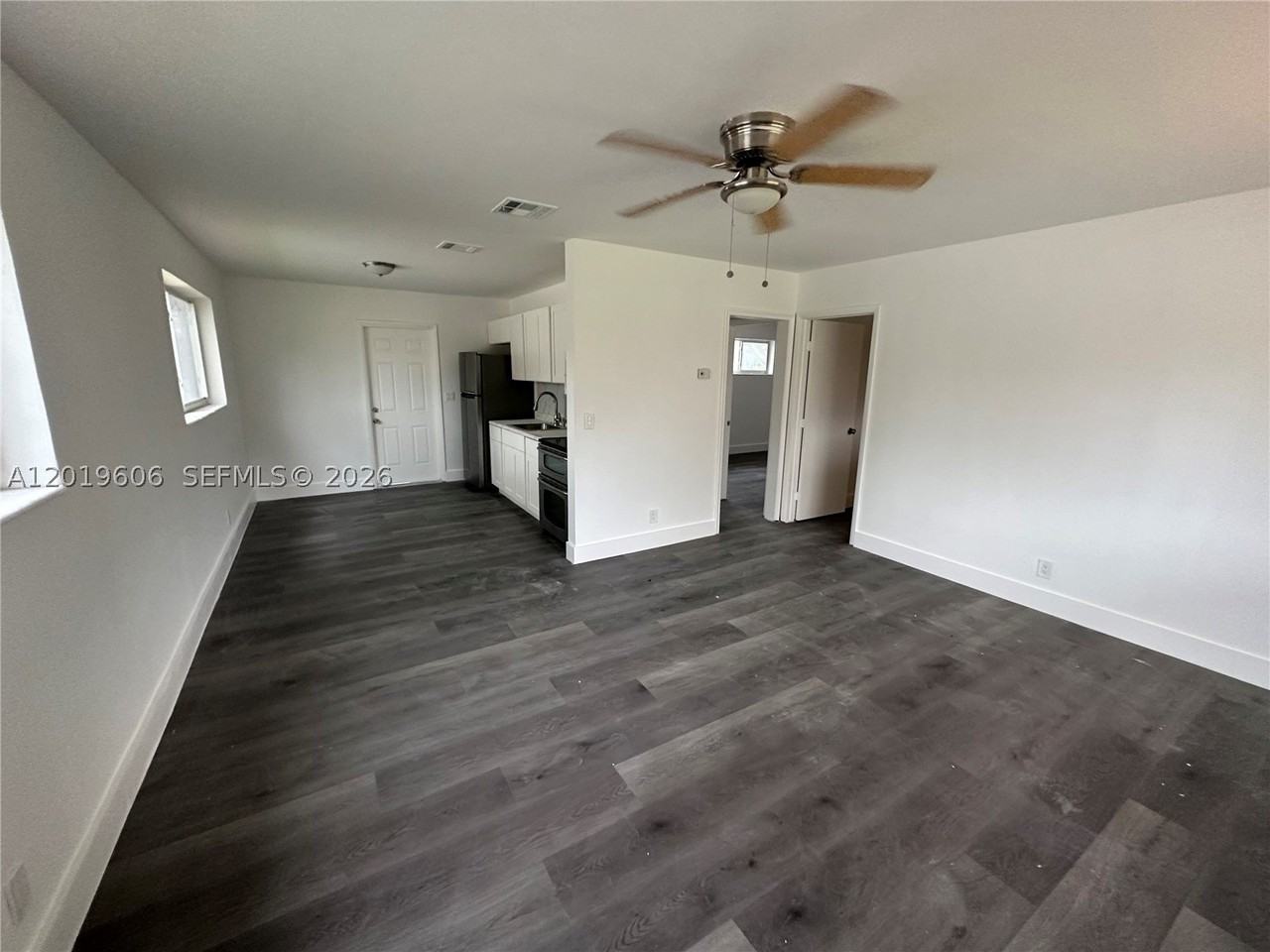 117 Se 2nd Ave #1 - Photo 2 of 10