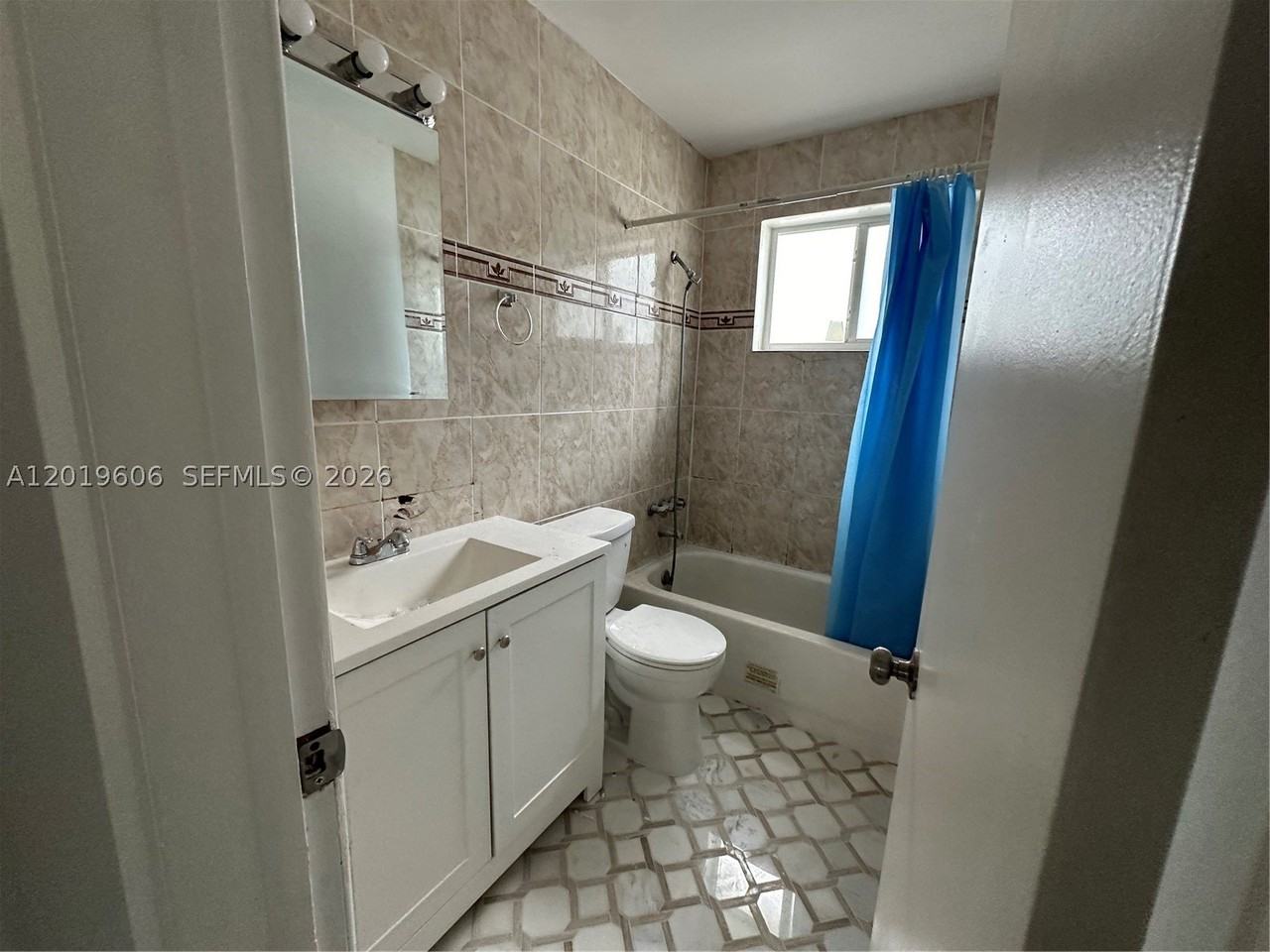 117 Se 2nd Ave #1 - Photo 3 of 10